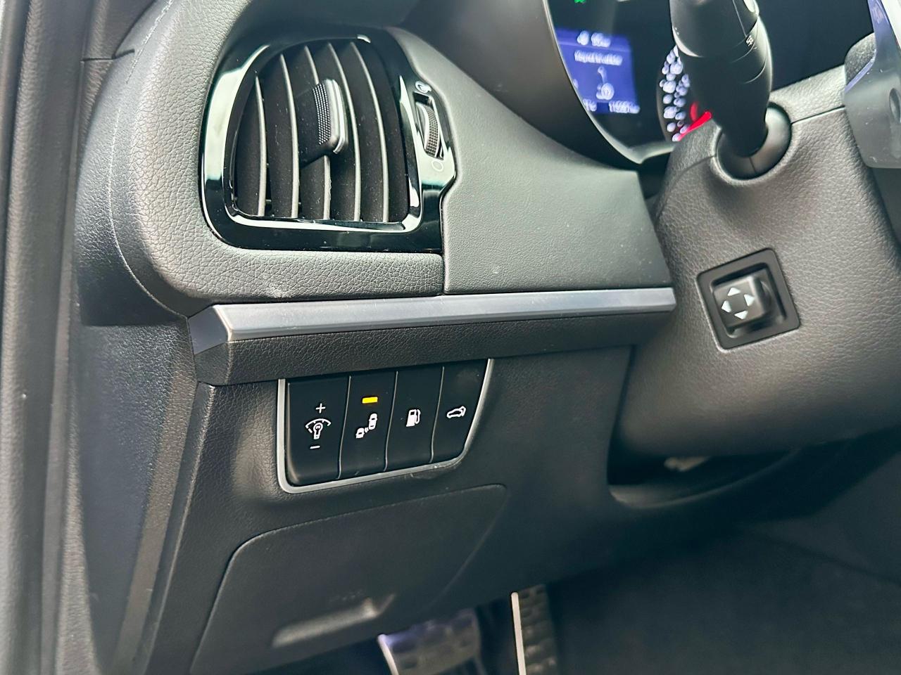 2018 Kia Stinger GT - Photo #24