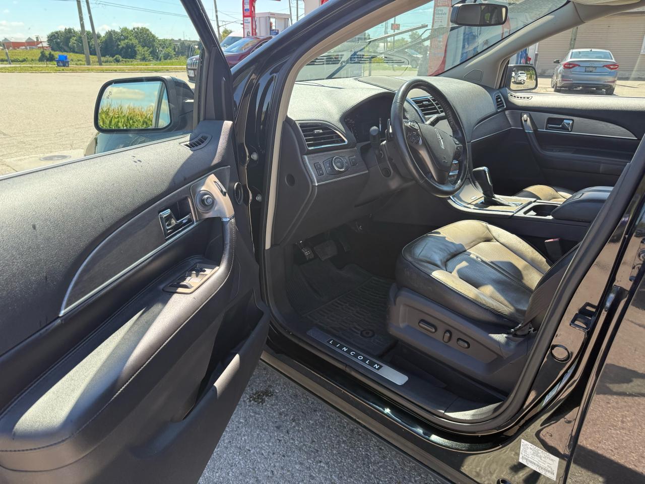 2013 Lincoln MKX  - Photo #3