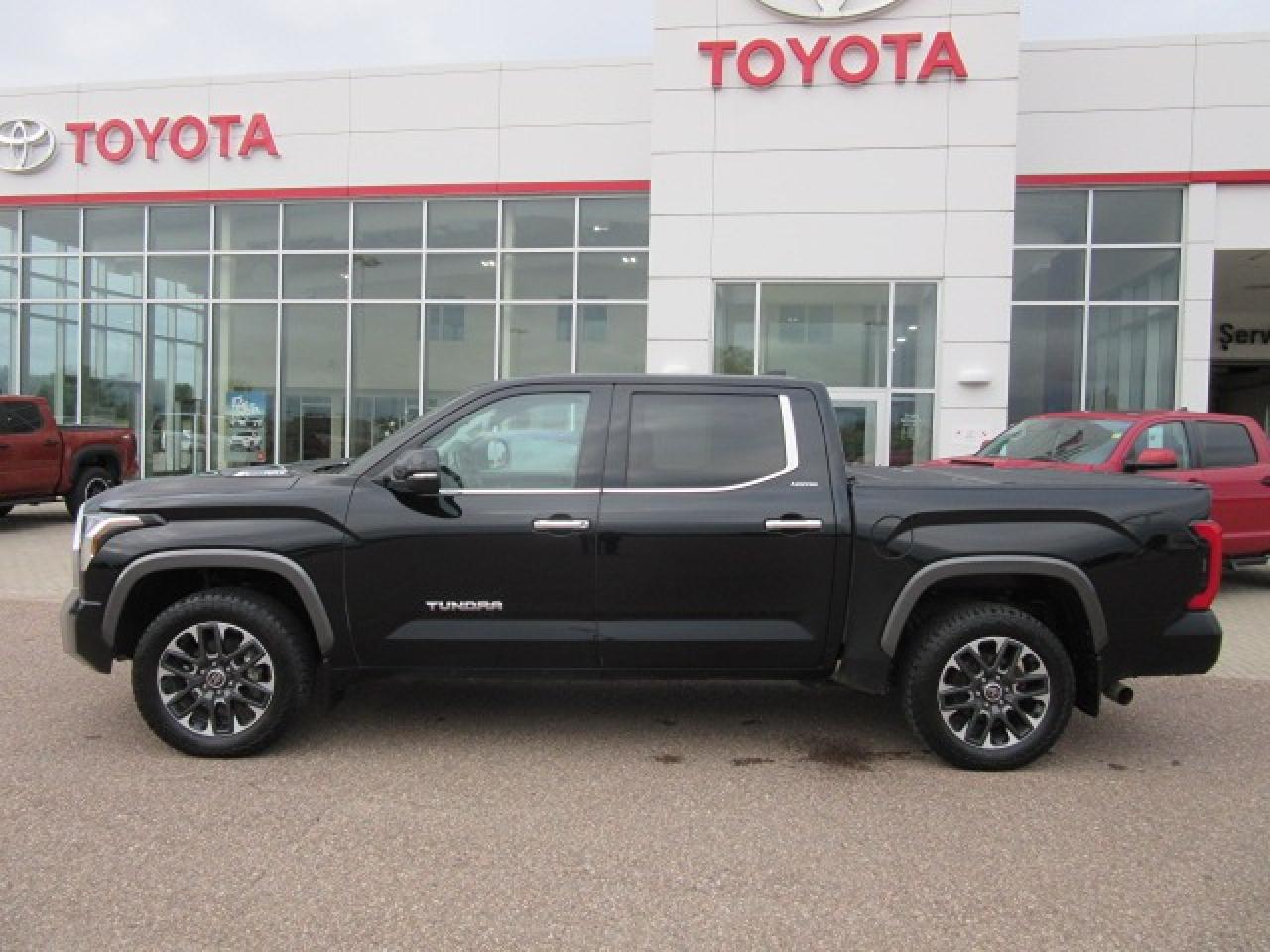 2022 Toyota Tundra LIMITED HYBRID Photo1