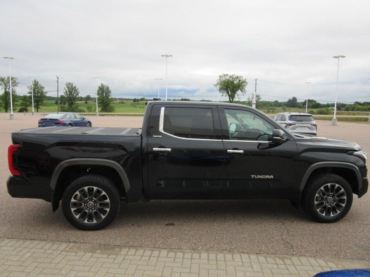 2022 Toyota Tundra LIMITED HYBRID Photo