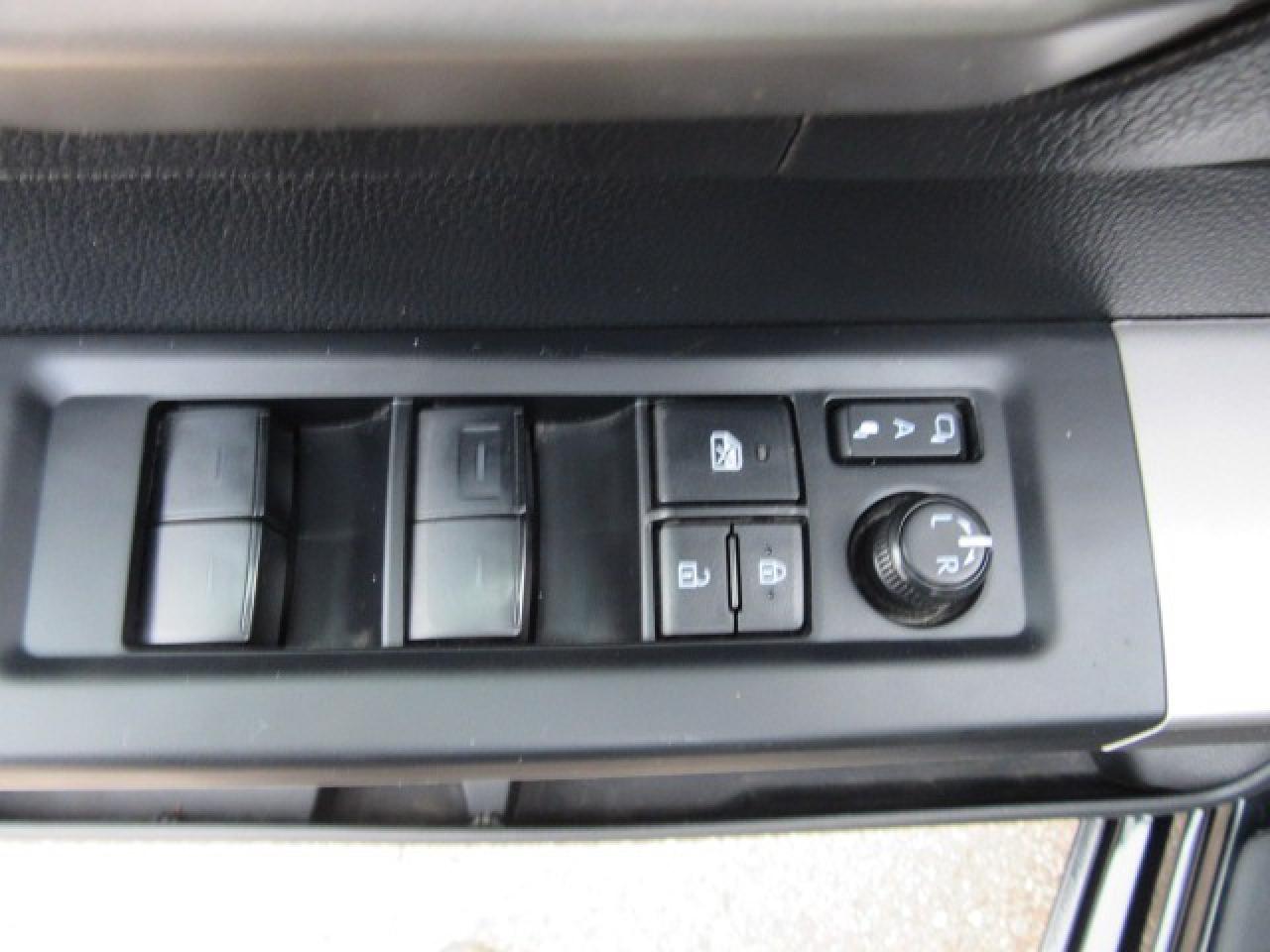 2022 Toyota Tundra LIMITED HYBRID Photo