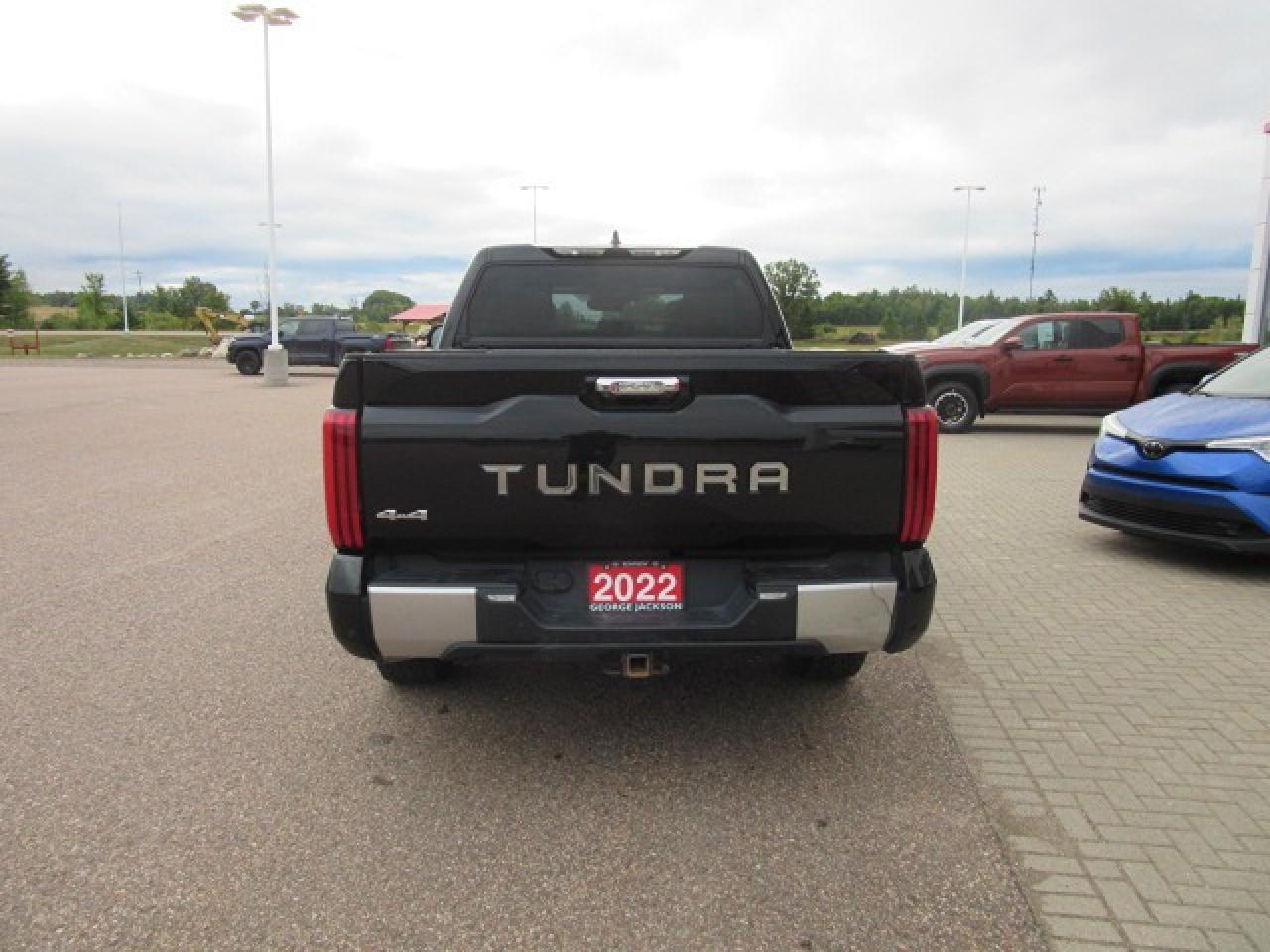 2022 Toyota Tundra LIMITED HYBRID Photo4