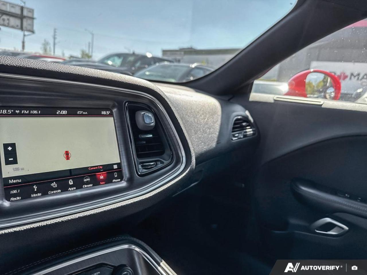 2018 Dodge Challenger SXT / NAV / HTD SEATS / ALPINE SOUND SYSTEM / AUTO - Photo #20