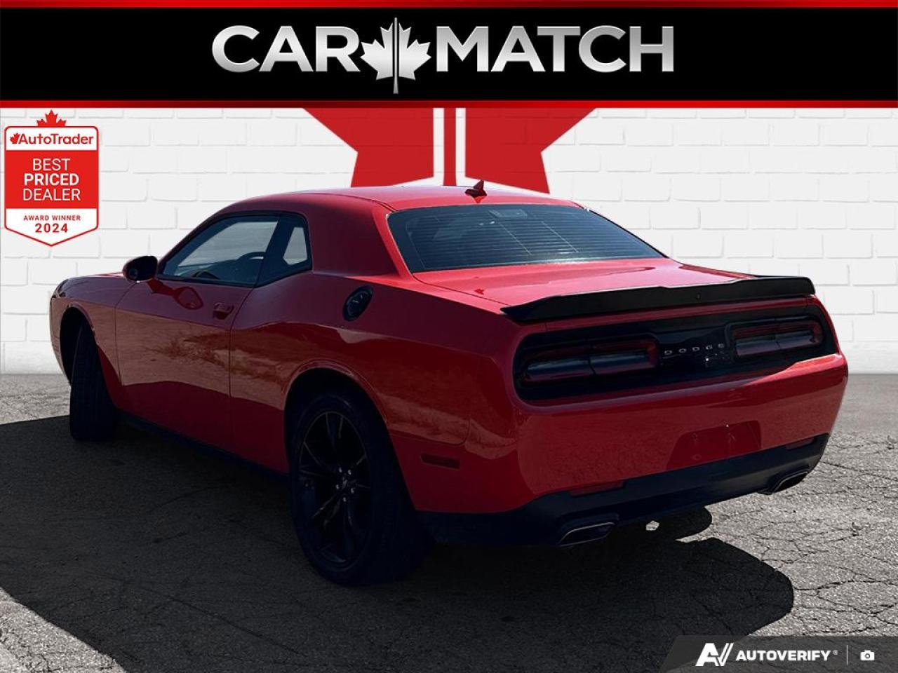 2018 Dodge Challenger SXT / NAV / HTD SEATS / ALPINE SOUND SYSTEM / AUTO - Photo #3