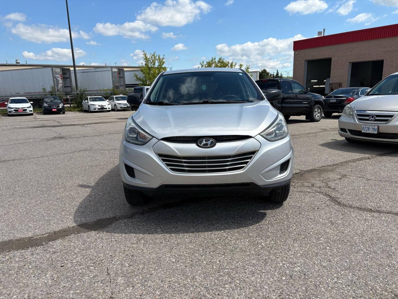 2015 Hyundai Tucson GL - Photo #2