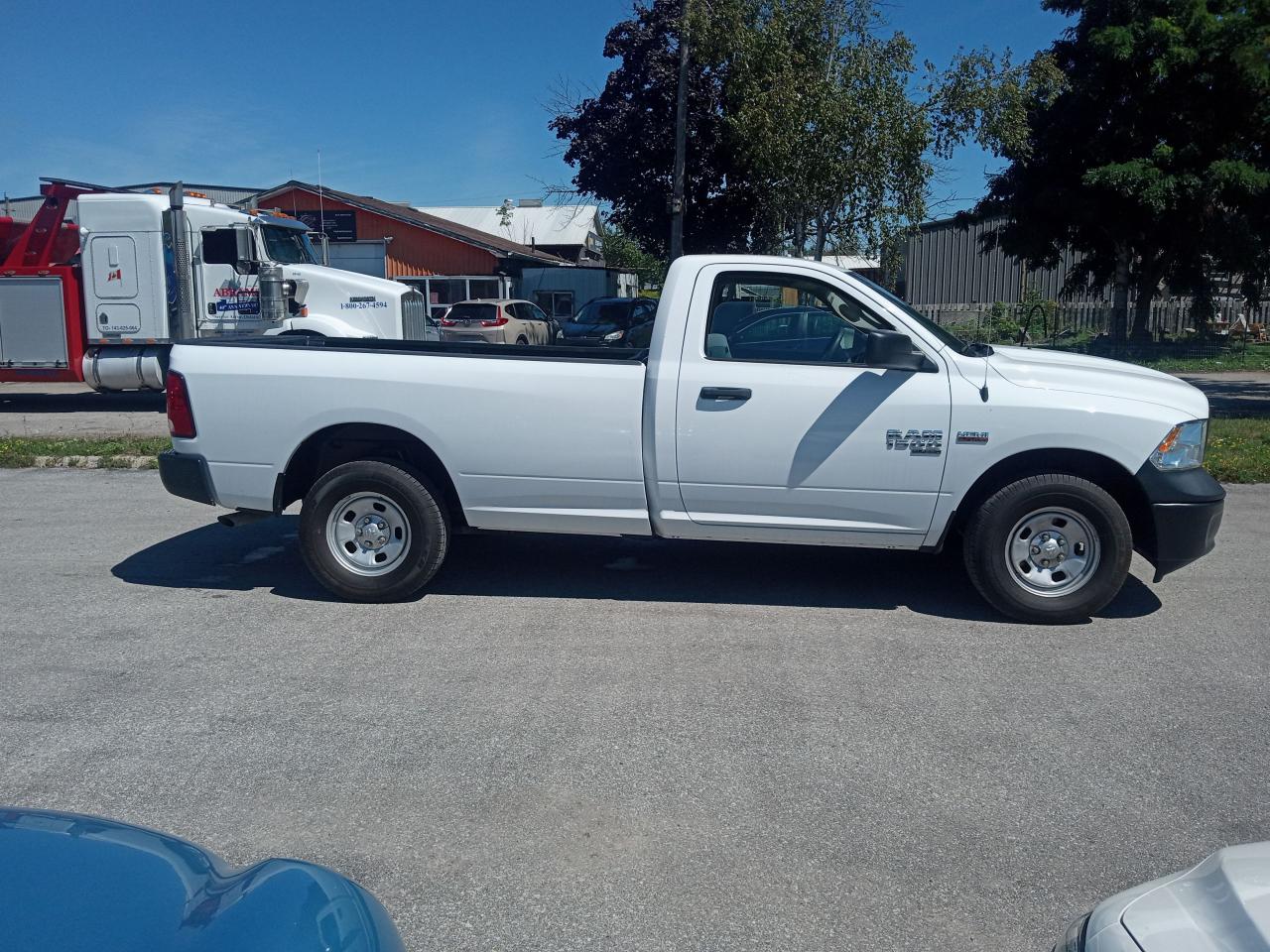 2020 RAM 1500 Classic TRADESMAN - Photo #4