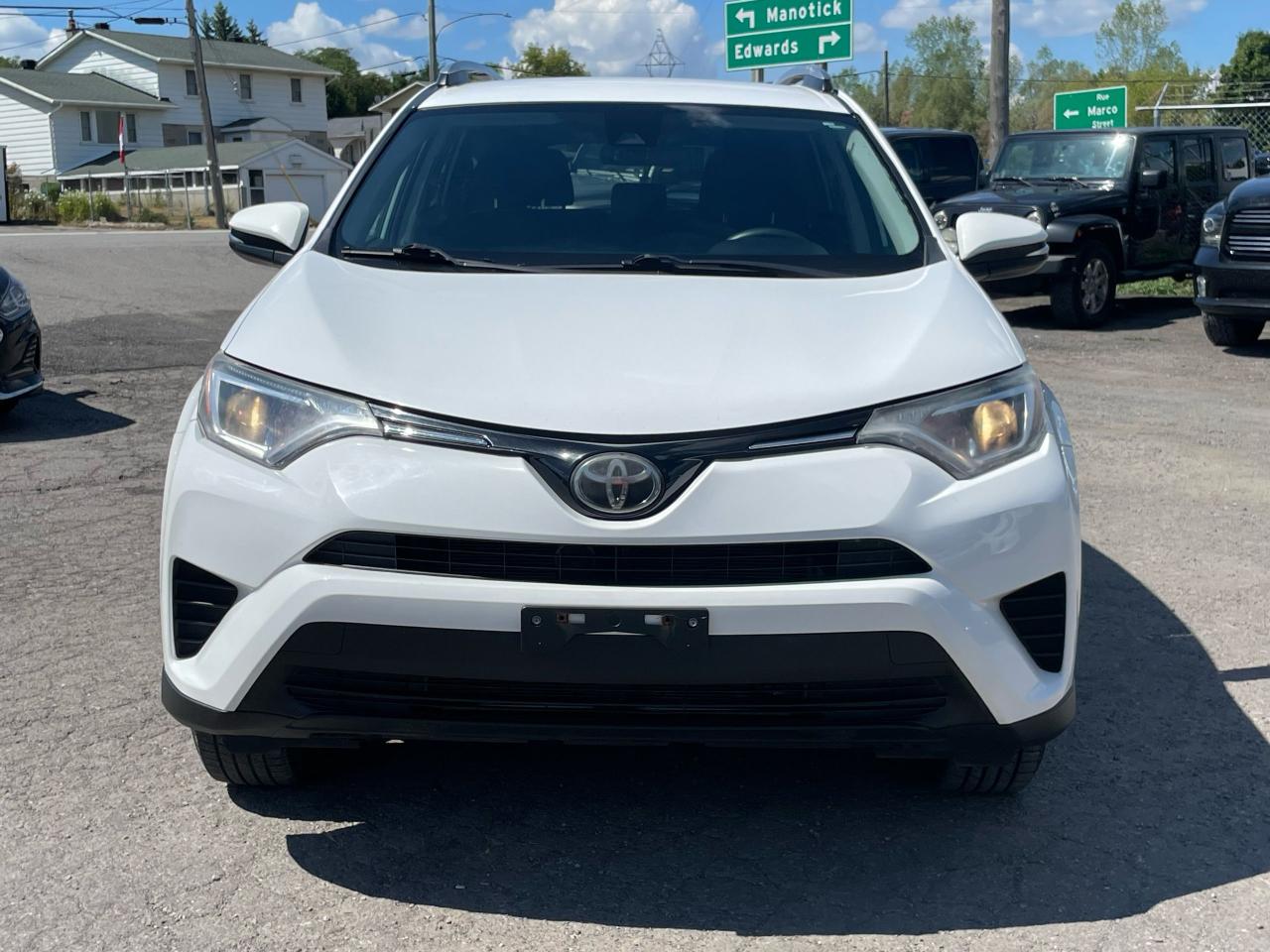 2017 Toyota RAV4 LE - Photo #8