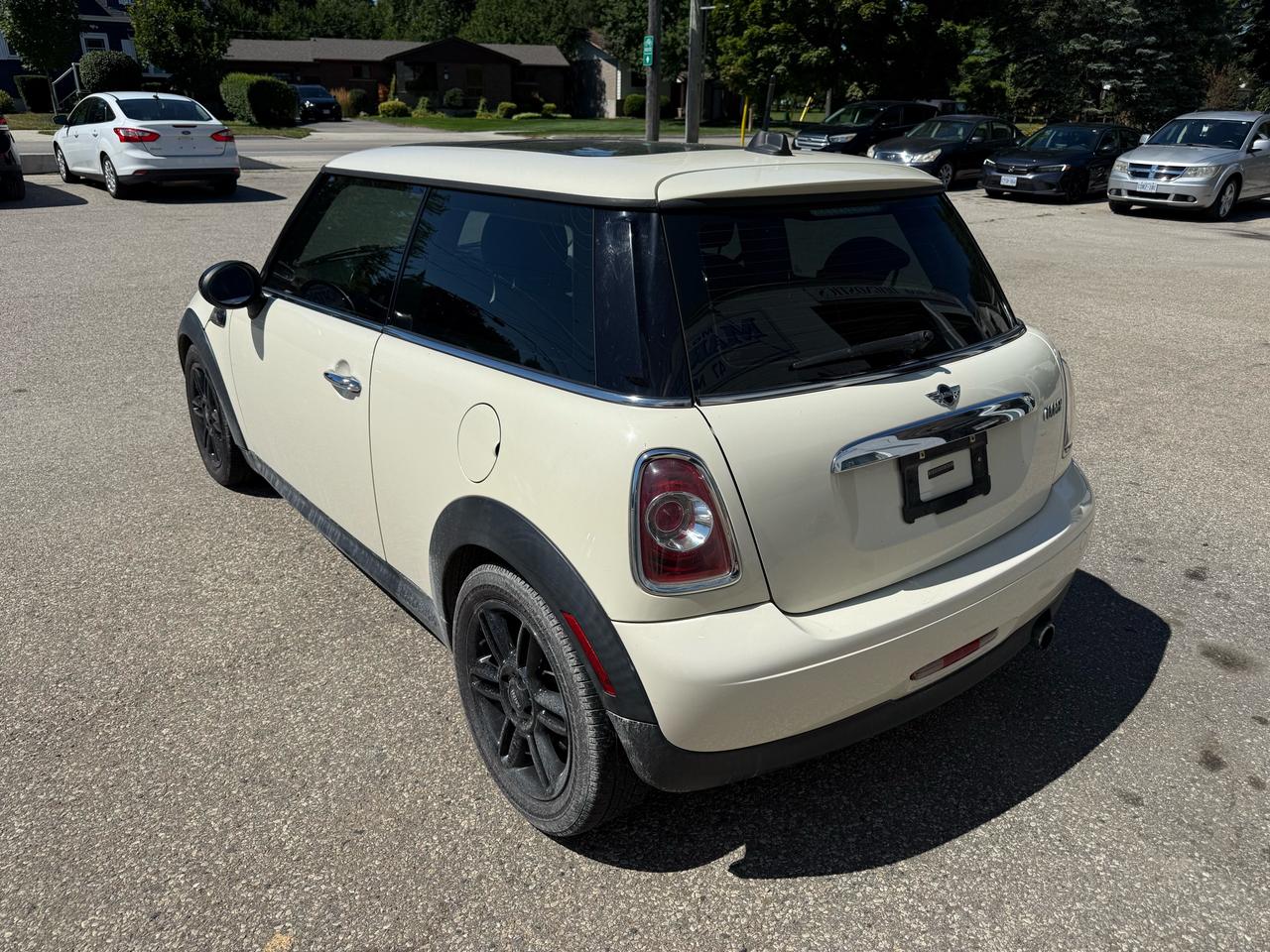 2013 MINI Cooper  Photo3