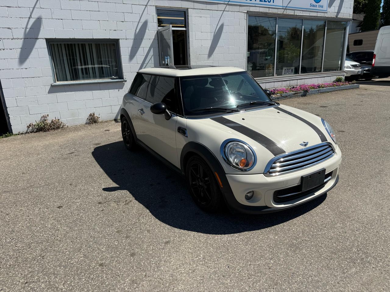 2013 MINI Cooper  Photo5