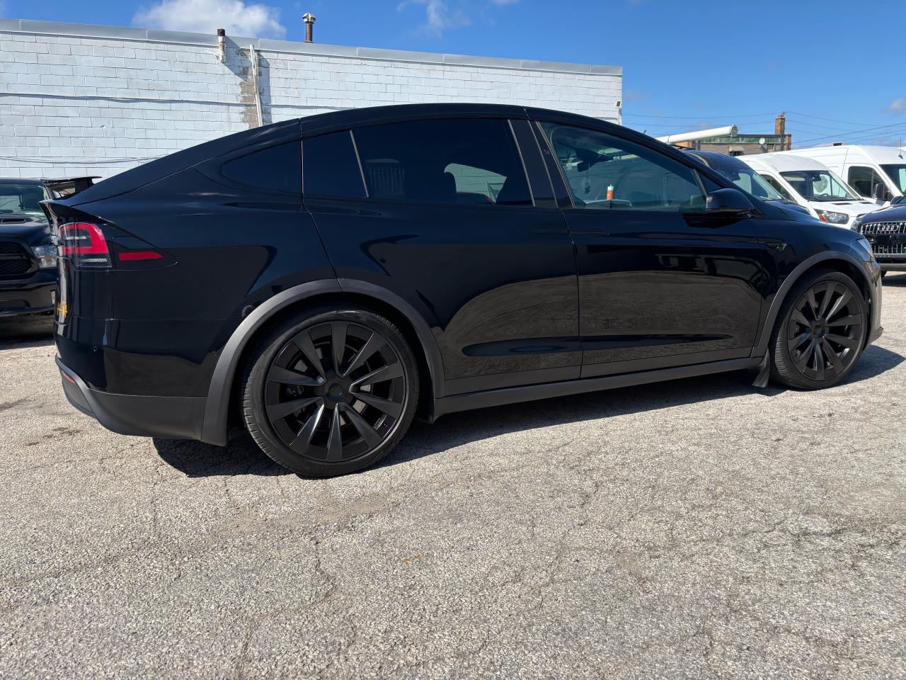 2023 Tesla Model X Standard Range - Photo #17