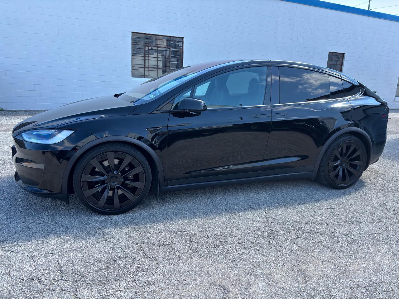 2023 Tesla Model X Standard Range - Photo #2