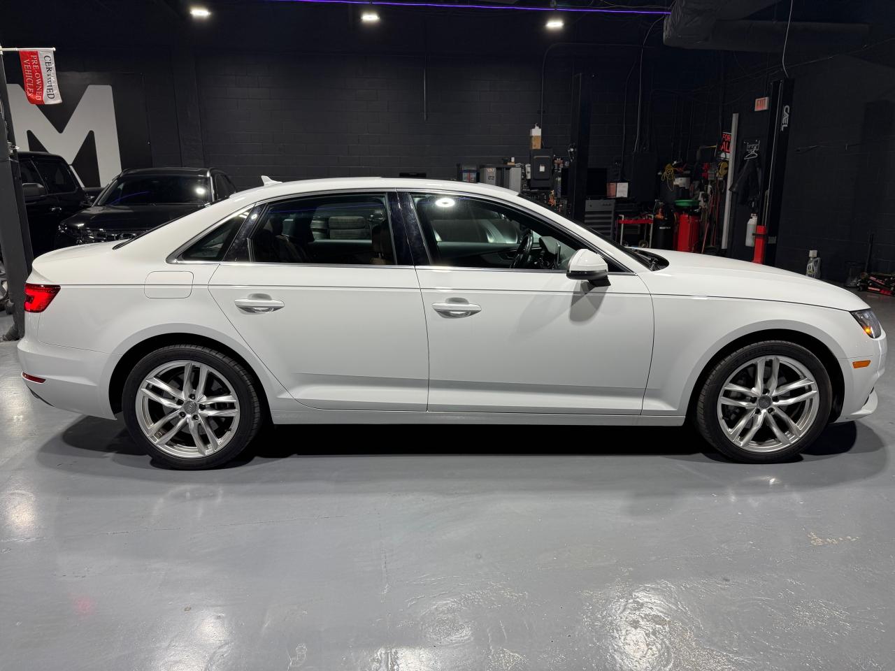 2017 Audi A4 4dr Sdn Auto Progressiv quattro Photo3