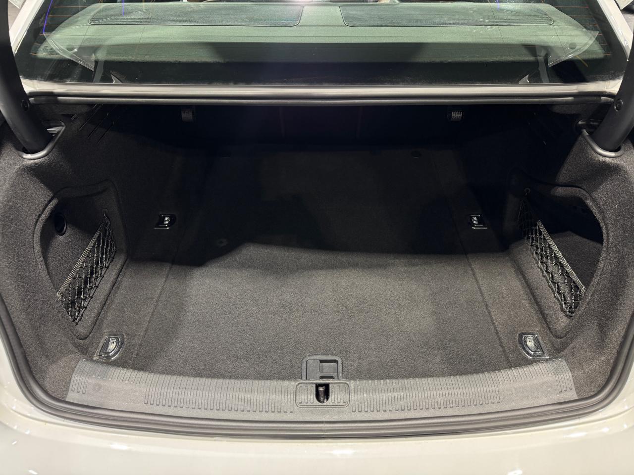 2017 Audi A4 4dr Sdn Auto Progressiv quattro - Photo #16