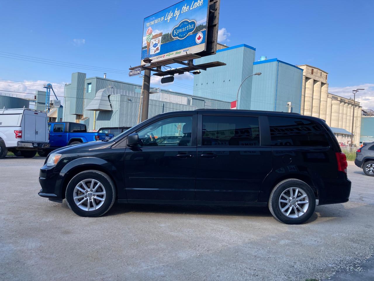 2013 Dodge Grand Caravan SXT - Photo #3