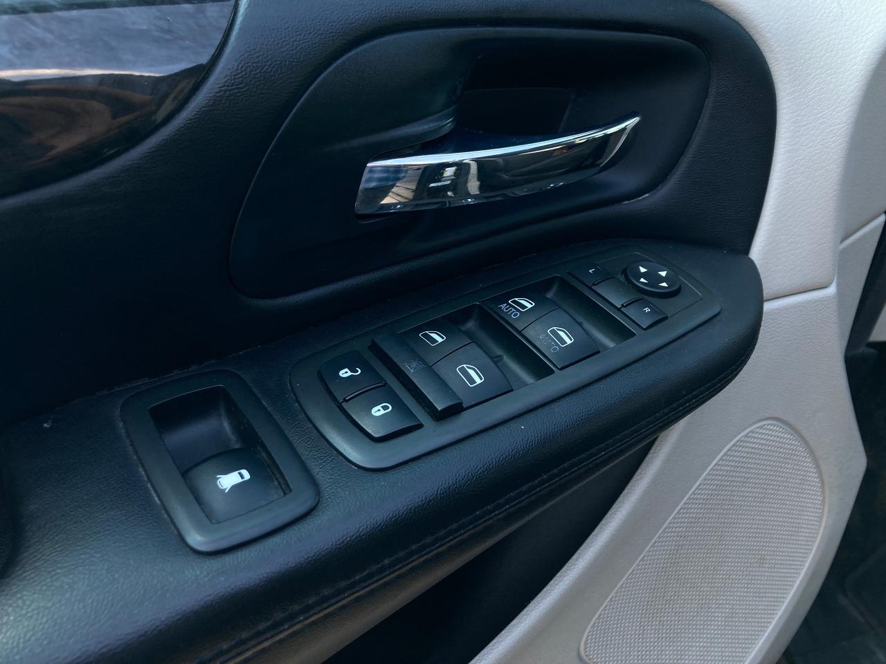 2013 Dodge Grand Caravan SXT - Photo #22