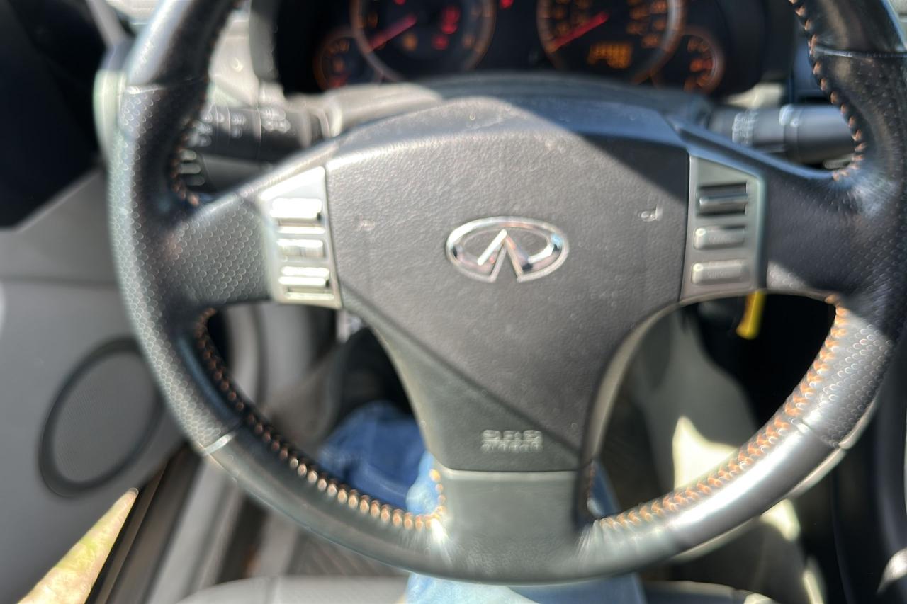 2005 Infiniti G35  - Photo #8