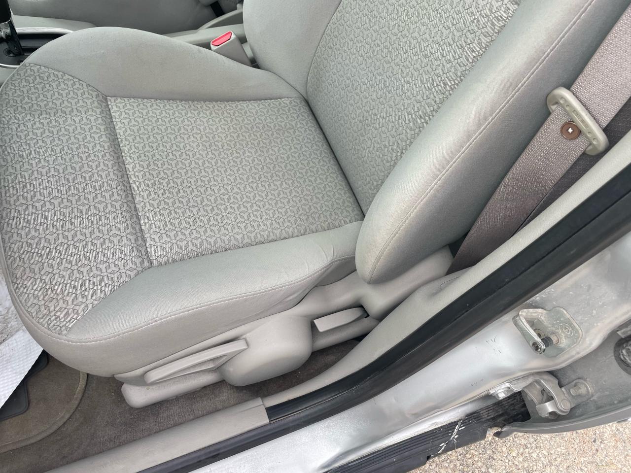2006 Pontiac G5 Base - Photo #11