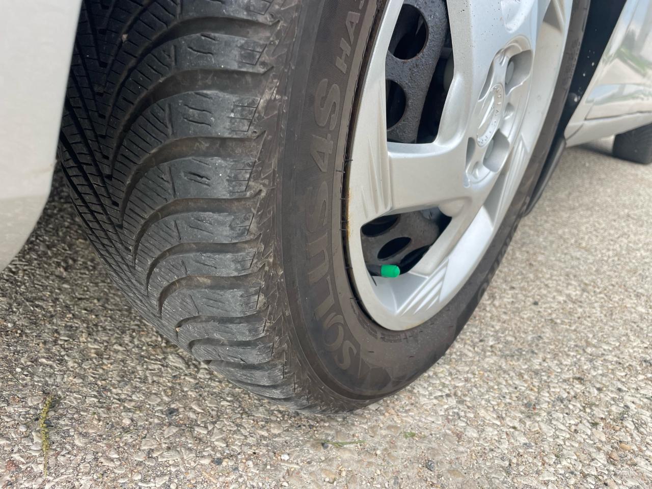 2006 Pontiac G5 Base - Photo #8