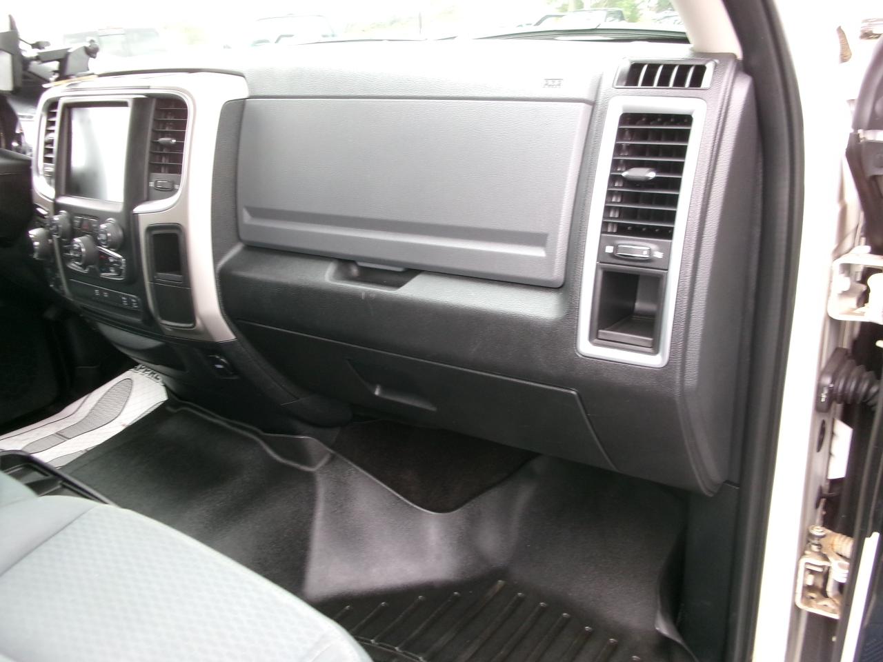 2017 RAM 1500 Big Horn - Photo #10