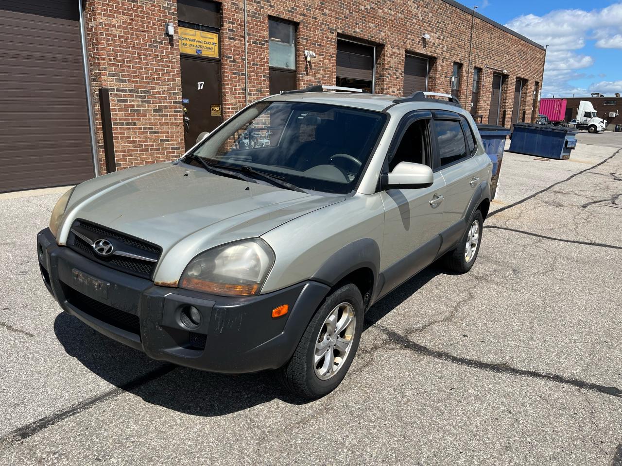 2009 Hyundai Tucson GL-V6-4WD-ONLY $2,490.00!! - Photo #4