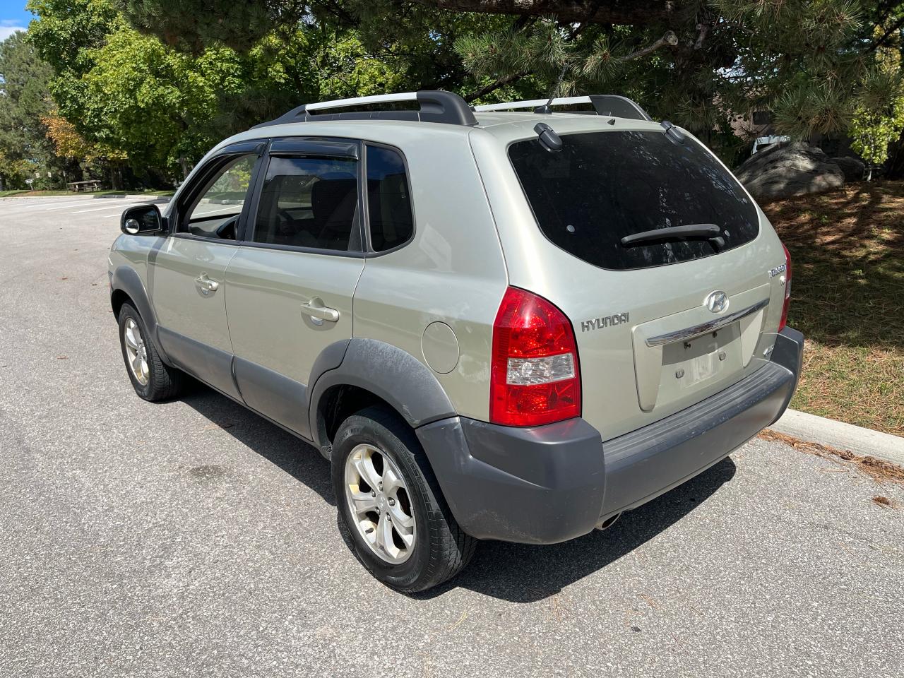 2009 Hyundai Tucson GL-V6-4WD-ONLY $1,999.00!! - Photo #6