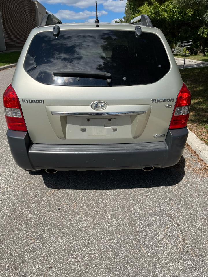 2009 Hyundai Tucson GL-V6-4WD-ONLY $1,999.00!! - Photo #8