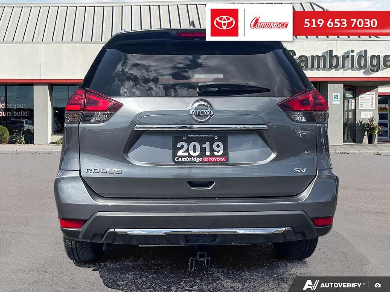 2019 Nissan Rogue SV Photo4