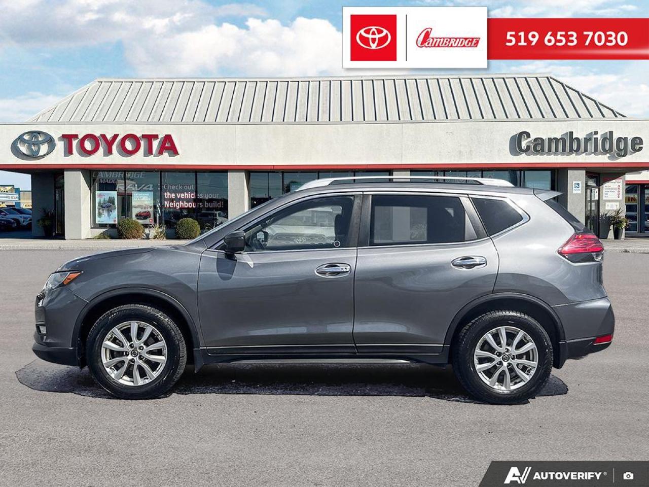 2019 Nissan Rogue SV Photo2