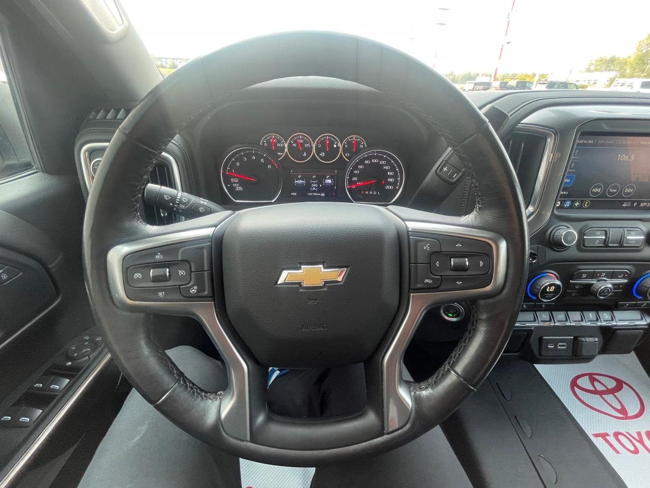 2022 Chevrolet Silverado 1500 LT Photo