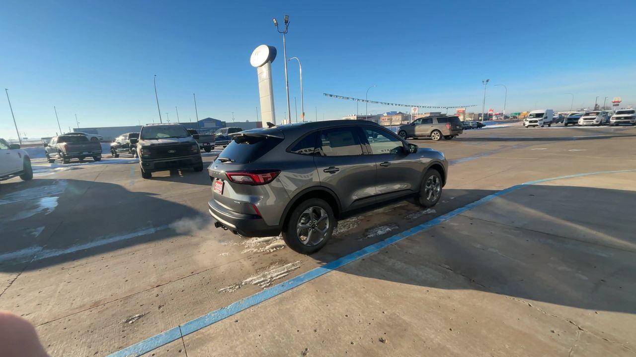 2026 Ford Escape ST-Line Select AWD Photo5