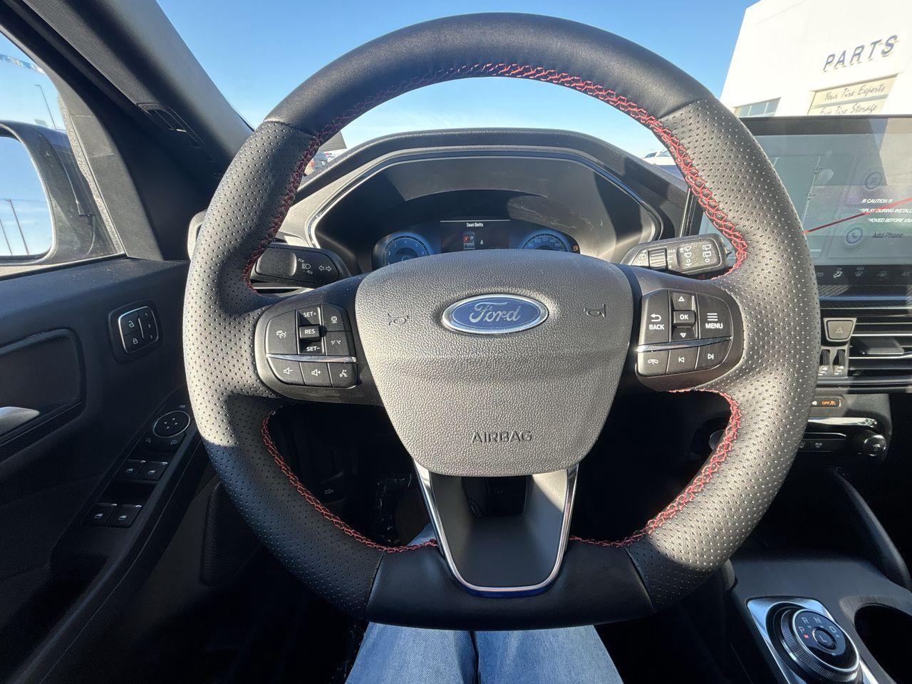 2026 Ford Escape ST-Line Select AWD Photo5