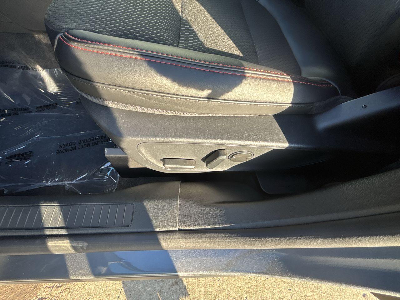 2026 Ford Escape ST-Line Select AWD Photo5