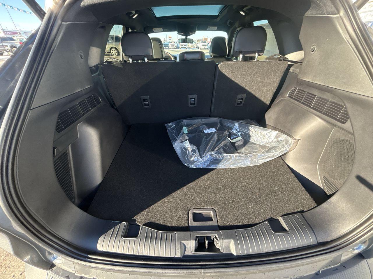 2026 Ford Escape ST-Line Select AWD Photo5