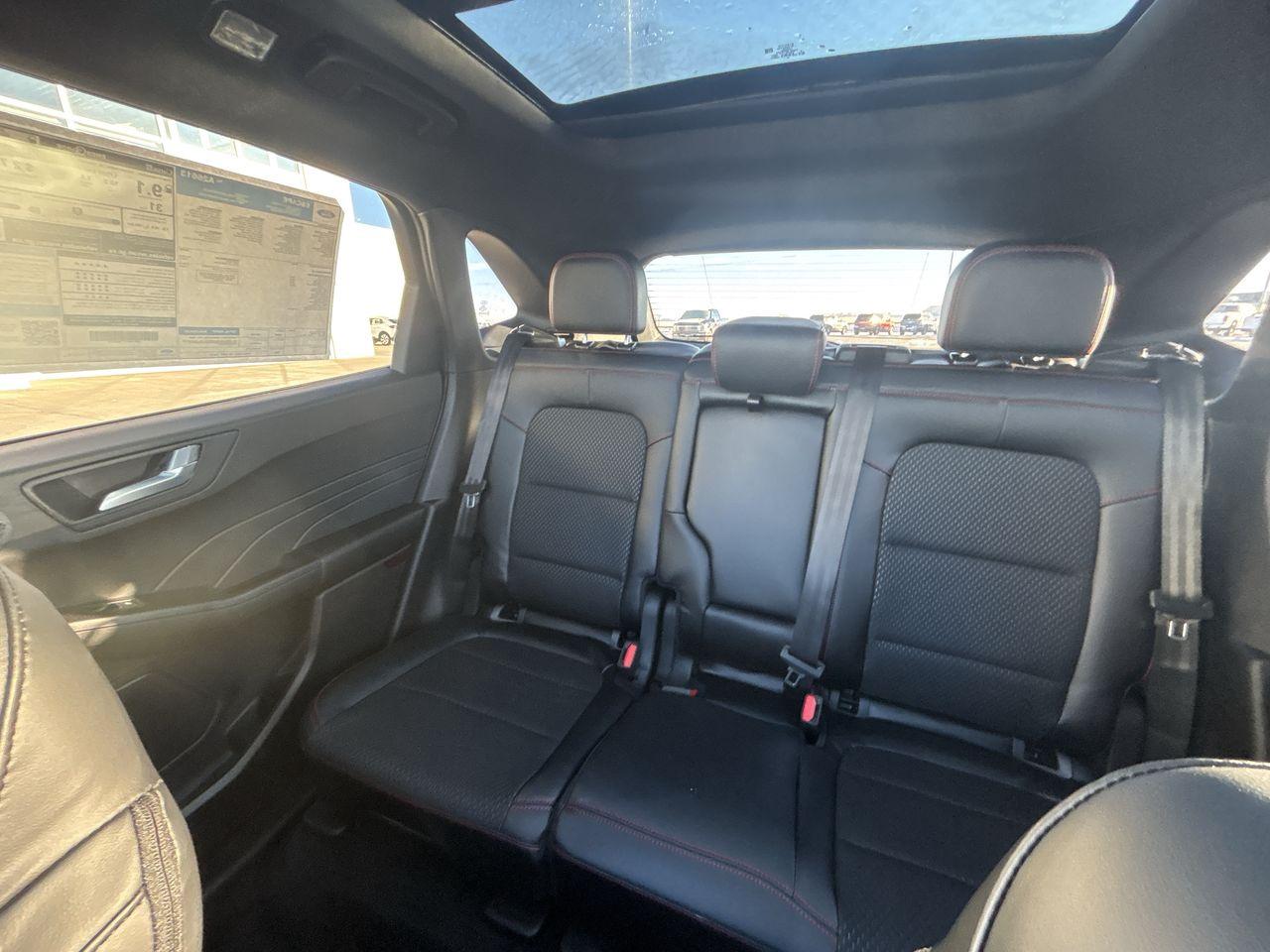 2026 Ford Escape ST-Line Select AWD Photo5