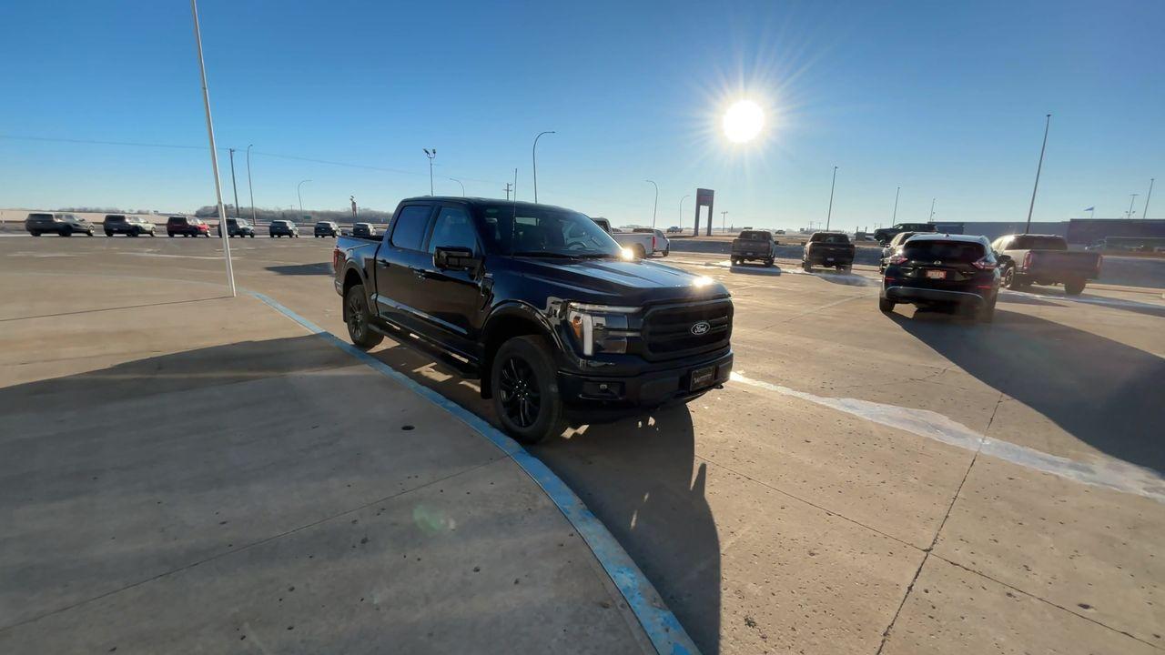 2025 Ford F-150 Lariat 4WD SuperCrew 5.5' Box Photo5