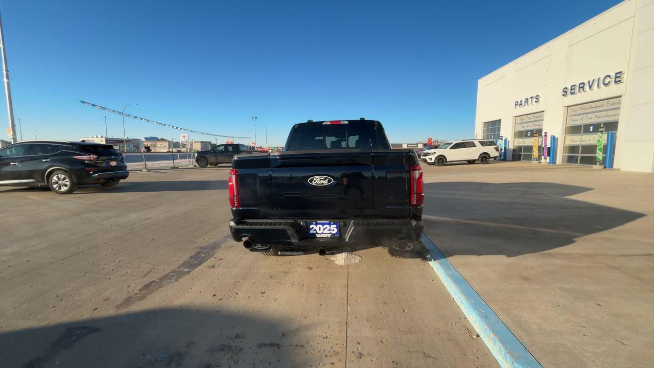 2025 Ford F-150 Lariat 4WD SuperCrew 5.5' Box Photo5