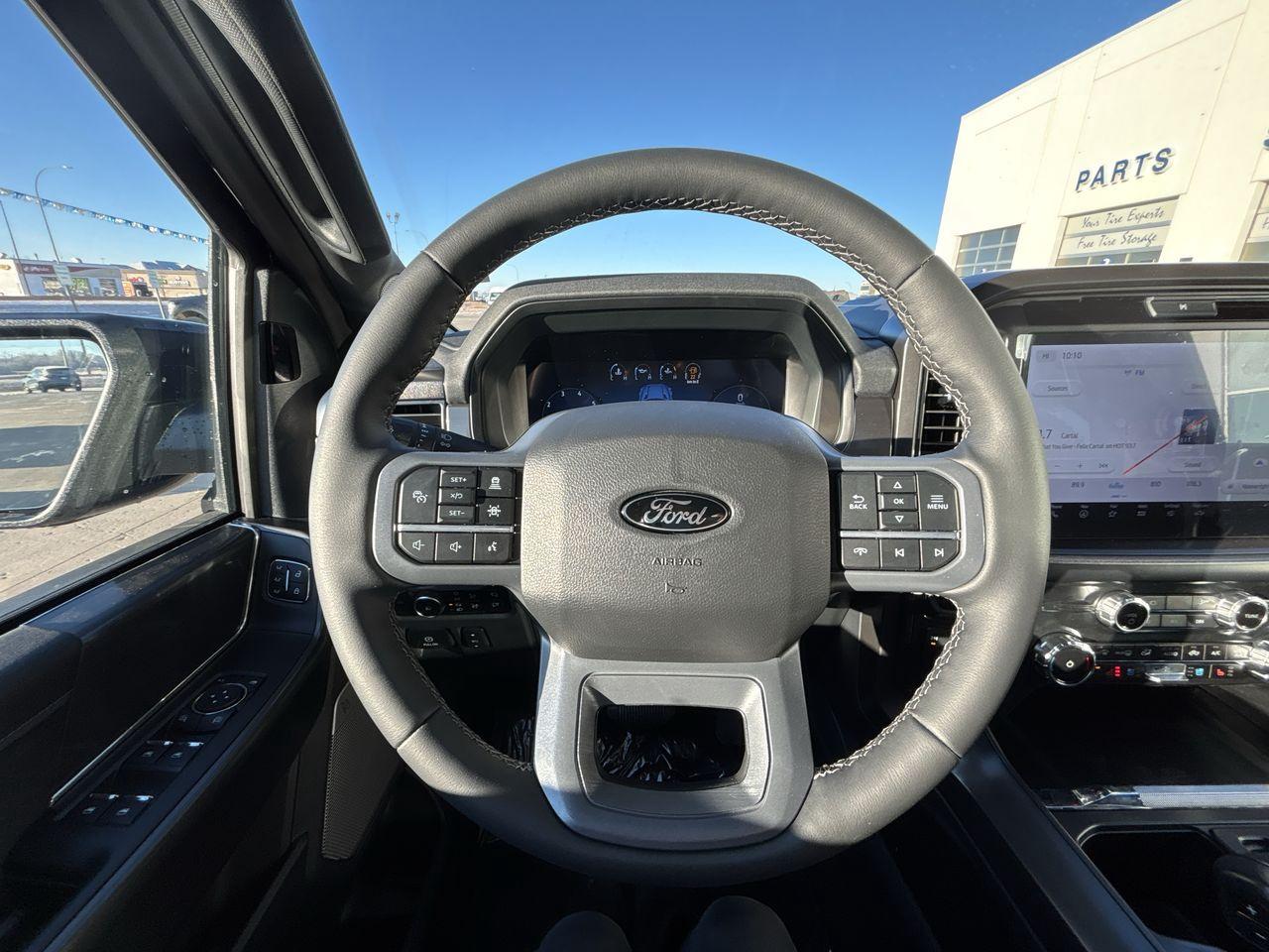 2025 Ford F-150 Lariat 4WD SuperCrew 5.5' Box Photo5