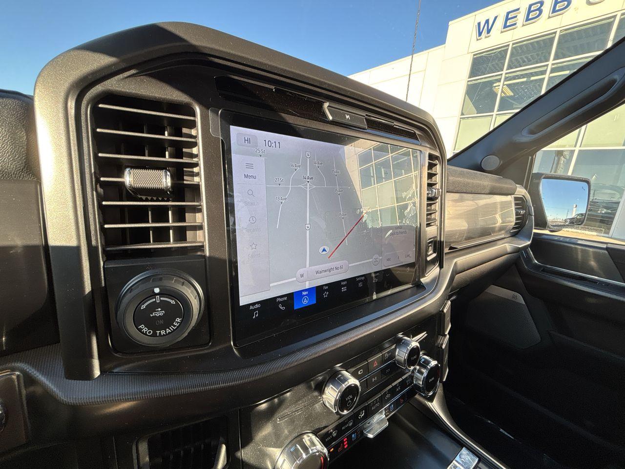 2025 Ford F-150 Lariat 4WD SuperCrew 5.5' Box Photo5