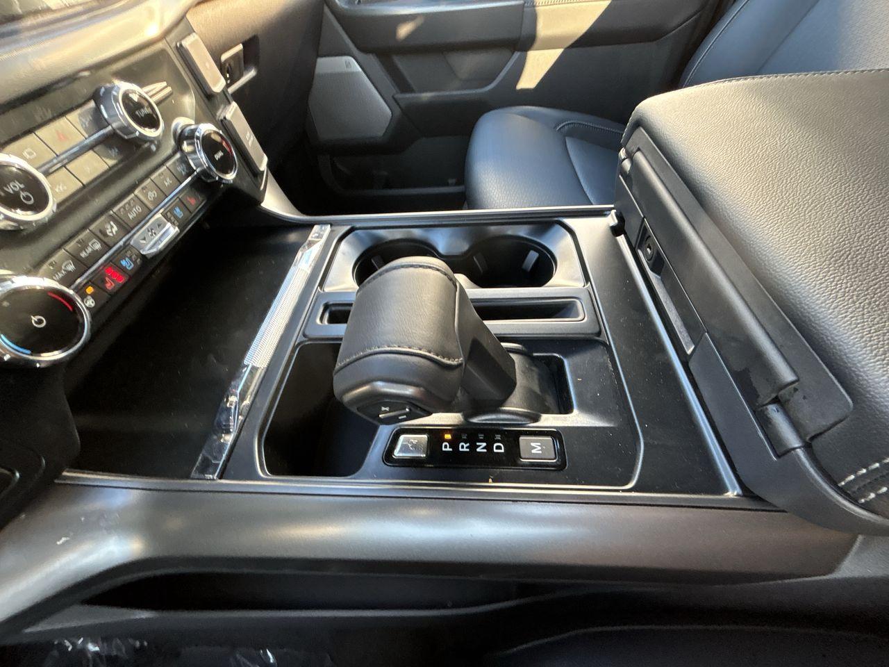 2025 Ford F-150 Lariat 4WD SuperCrew 5.5' Box Photo5