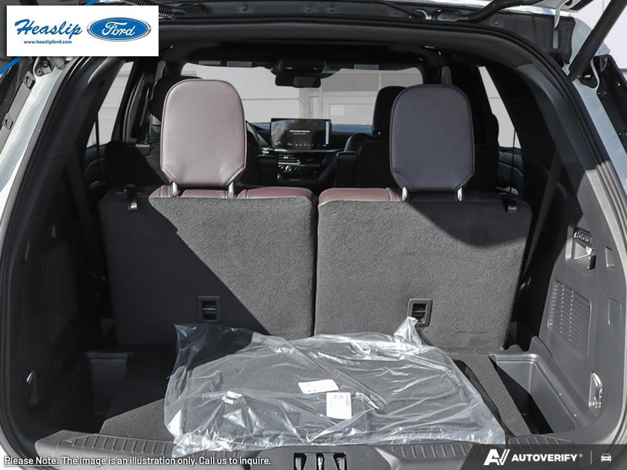 2026 Ford Explorer Platinum Photo5