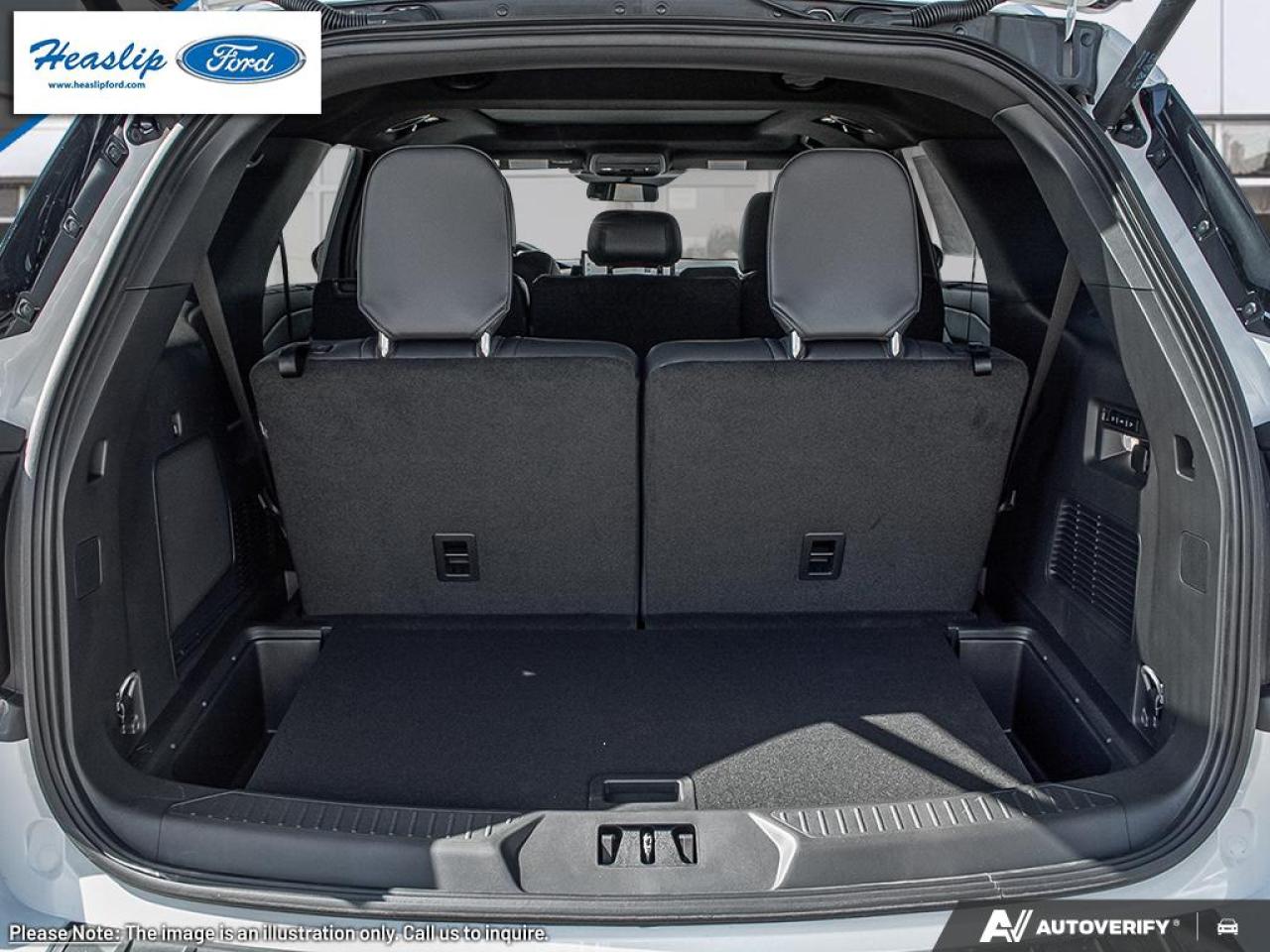 2026 Ford Explorer ST Photo5