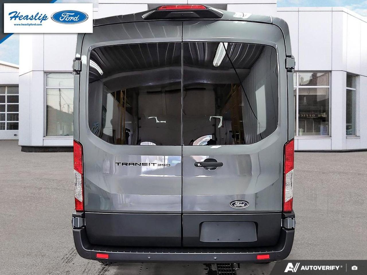 2026 Ford Transit Passenger Wagon XL Photo