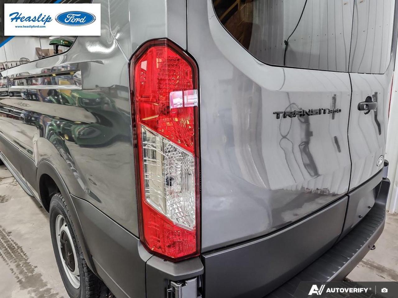 2026 Ford Transit Passenger Wagon XL Photo