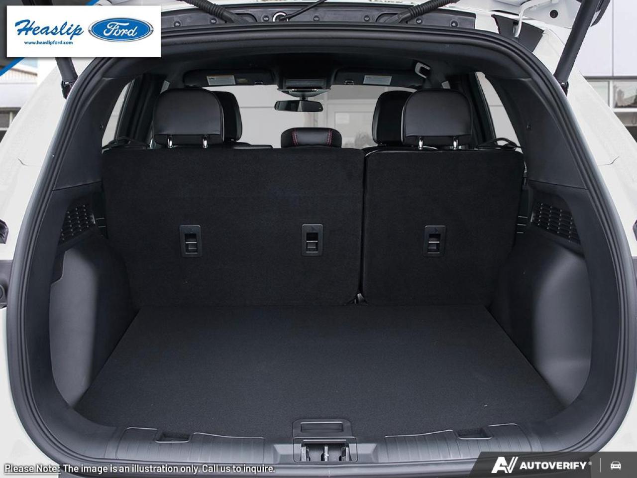 2026 Ford Escape ST-Line Photo5