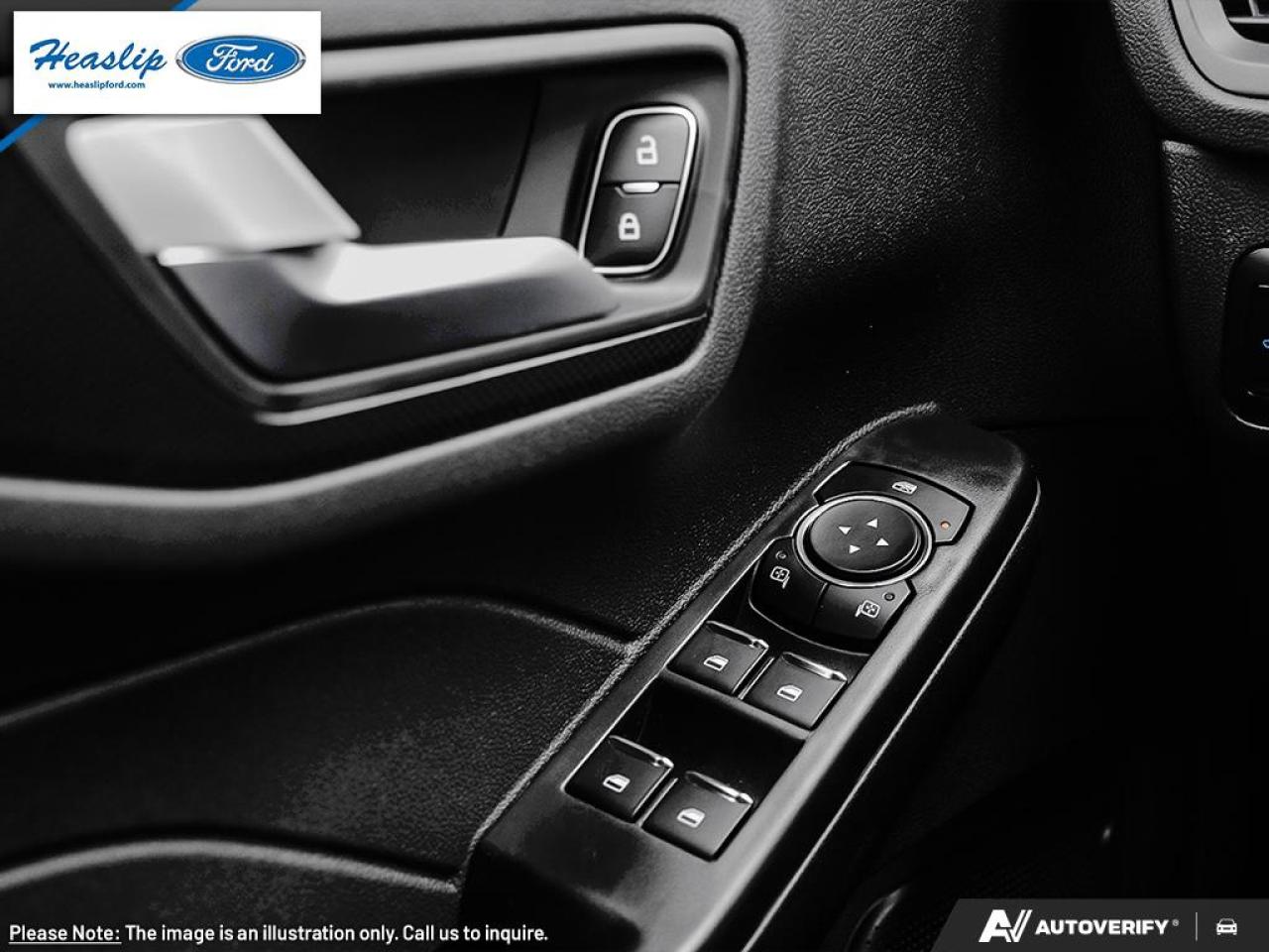 2026 Ford Escape ST-Line Photo5