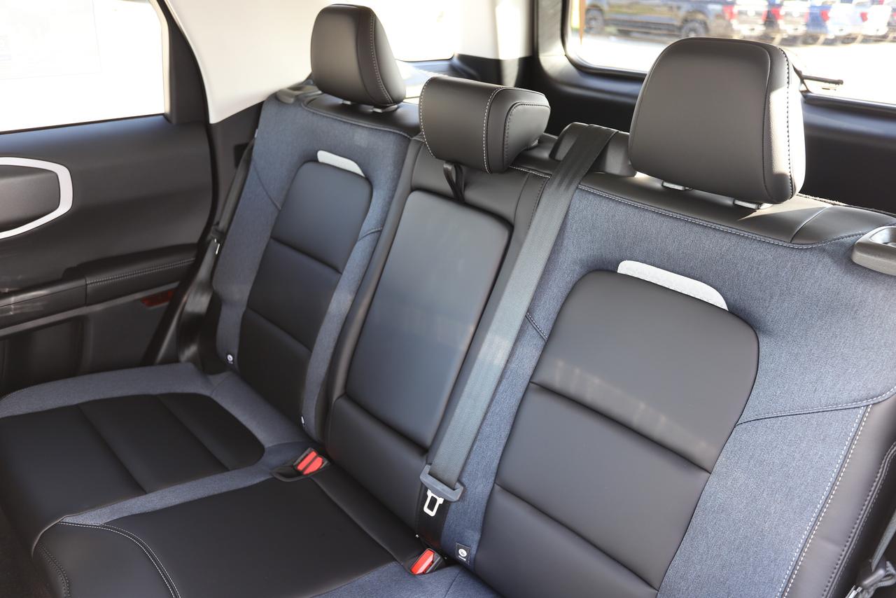 2025 Ford Bronco Sport Outer Banks 4x4 Photo