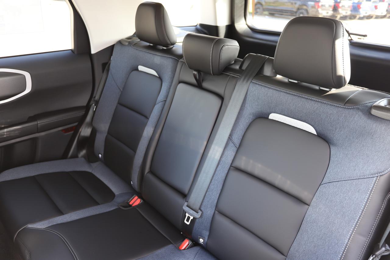 2025 Ford Bronco Sport Outer Banks 4X4 Photo