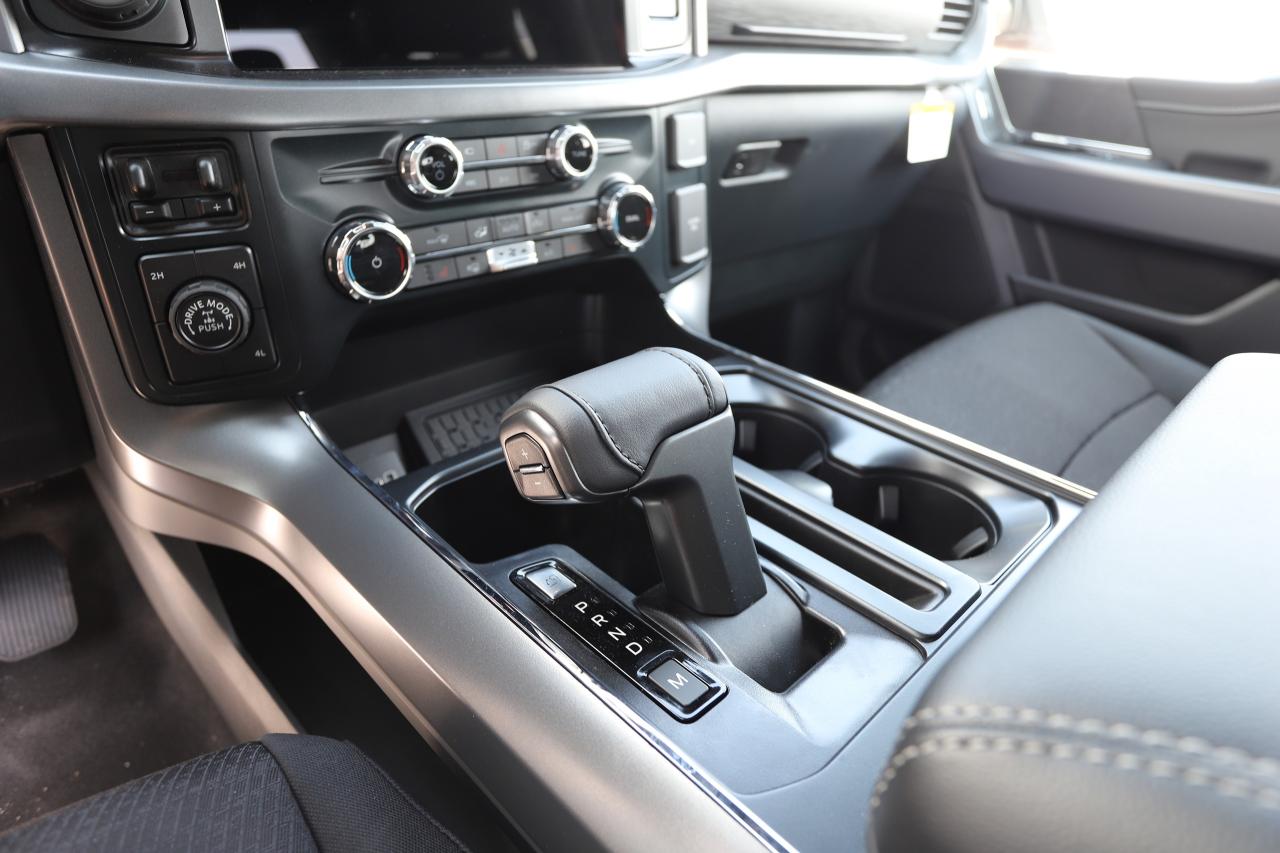 2025 Ford F-150 XLT 4WD SuperCrew 5.5' Box Photo5