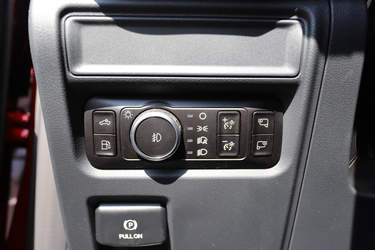 2025 Ford F-150 XLT 4WD SuperCrew 5.5' Box Photo5