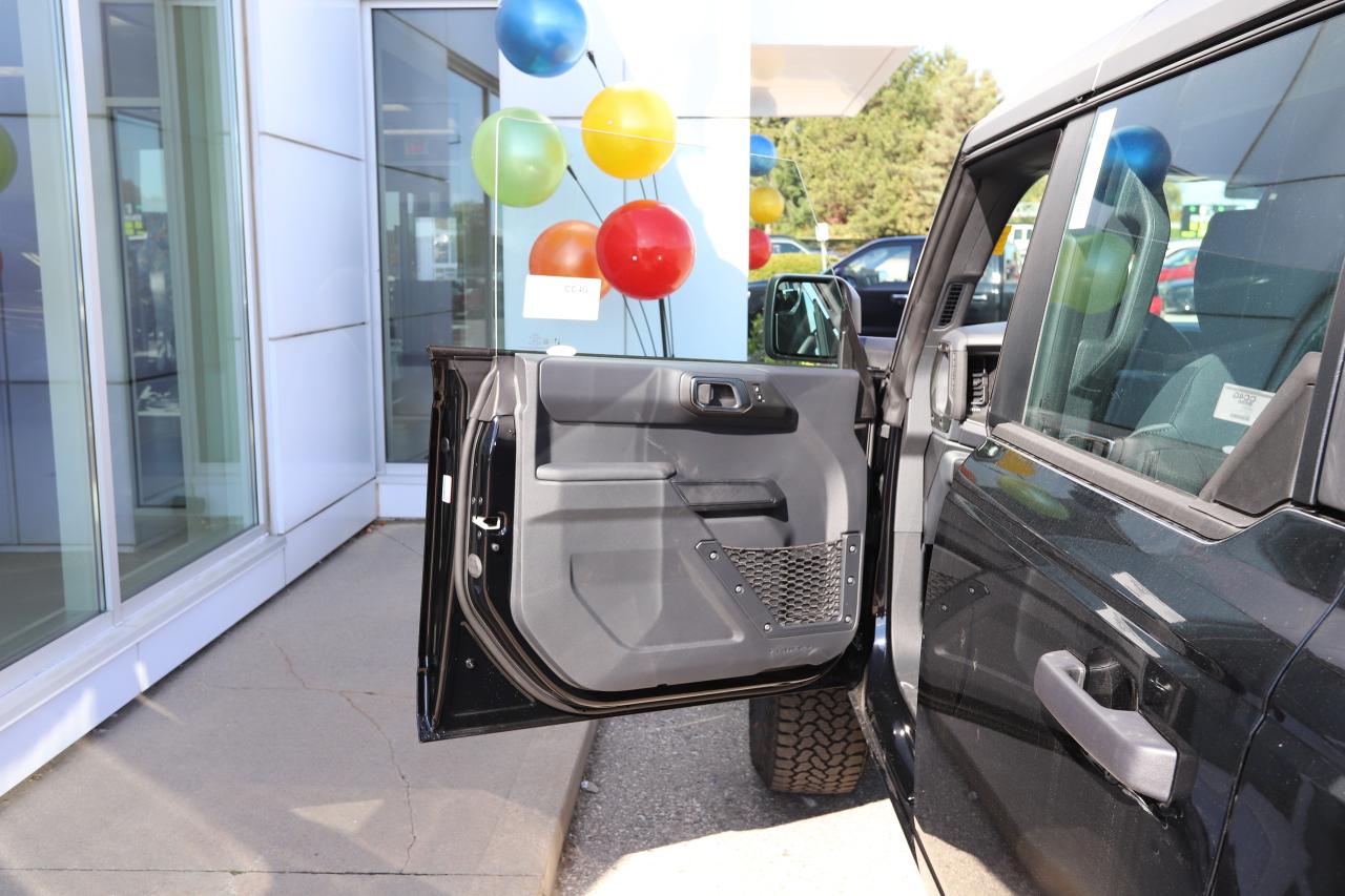 2025 Ford Bronco Base 4 Door 4x4 Photo5